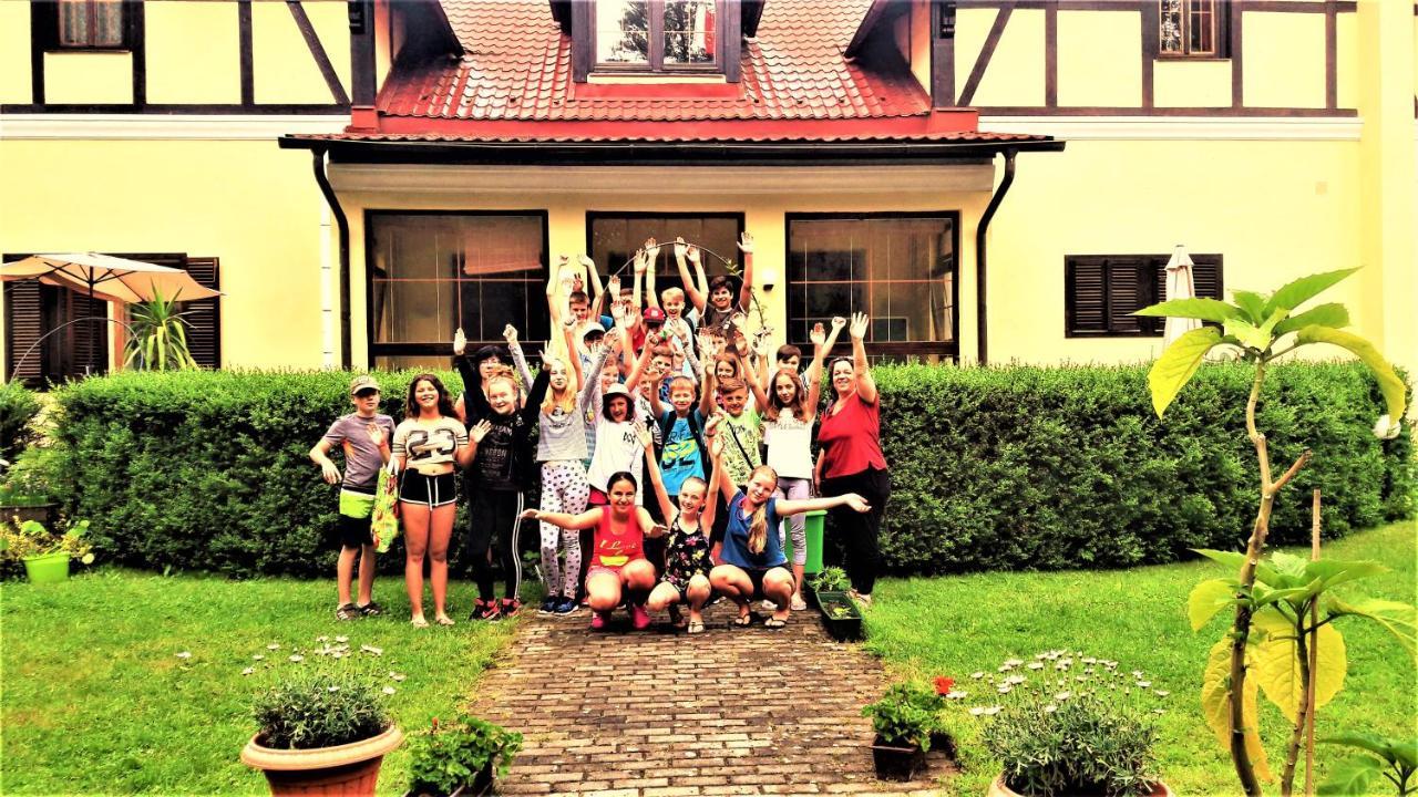 Penzion Pod Orechom Turčianske Teplice Εξωτερικό φωτογραφία